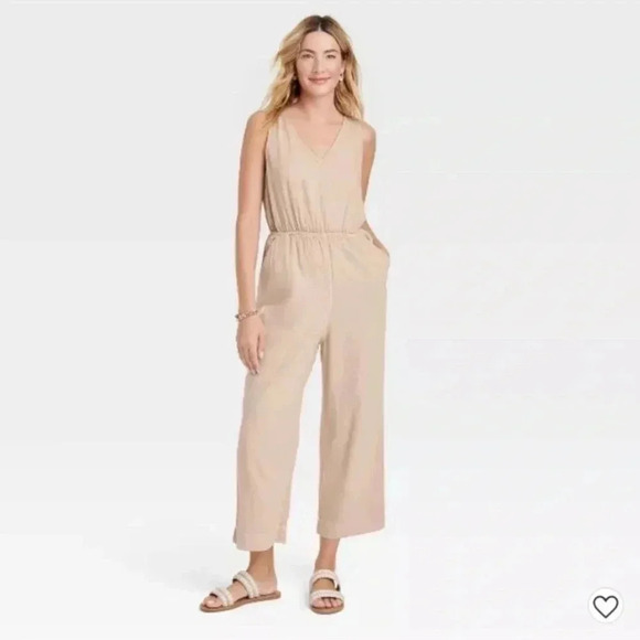 Women's Sleeveless Jumpsuit - Universal Thread™ size M New With Tags - Picture 1 of 8